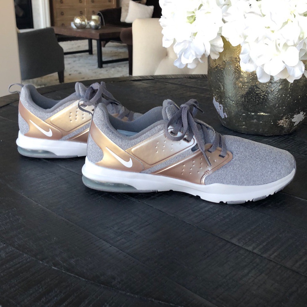 Nike Training tennies